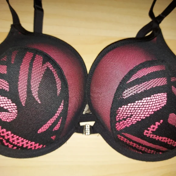 La Senza Lace Push Up Bra - Picture 3 of 8
